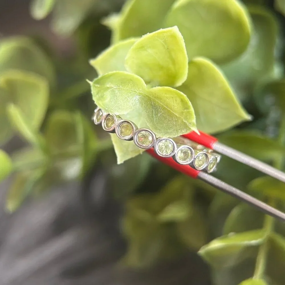 Lovely Silver‎ 925 Eternity Peridot Ring